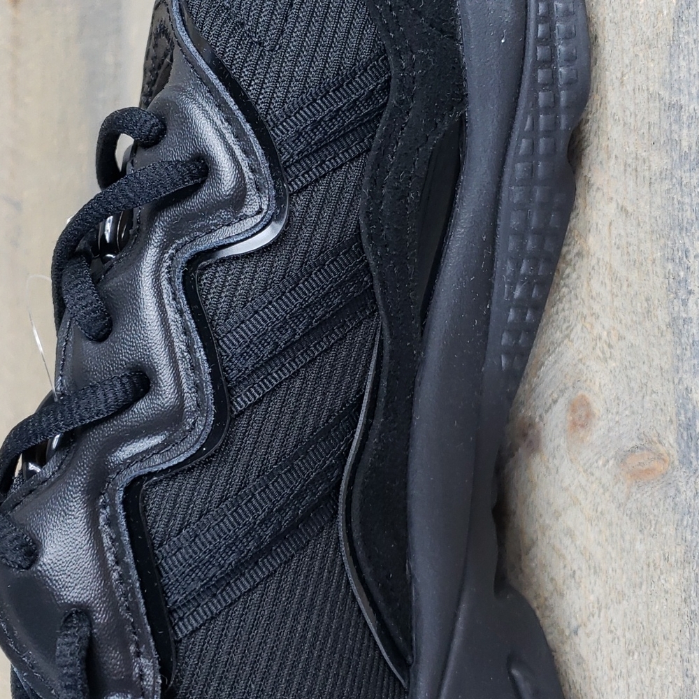 adidas Ozweego Originals Men's Sneakers Shoes Triple Black - Picture 8 of 9